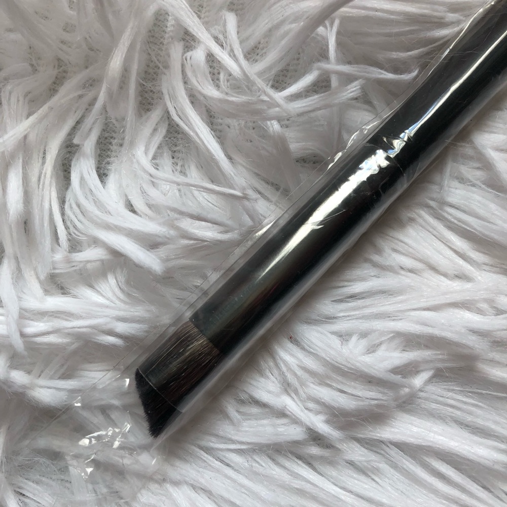 NARS eye brush!